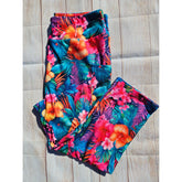 Pink Orange Hibiscus Bloom Capri Leggings – Paradise in Every Step